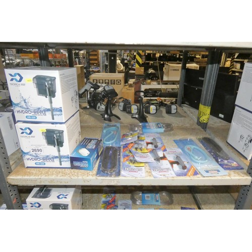 2690 - A quantity of various fish tank accessories including pumps filter stones etc contents of 1 shelf Tr... 