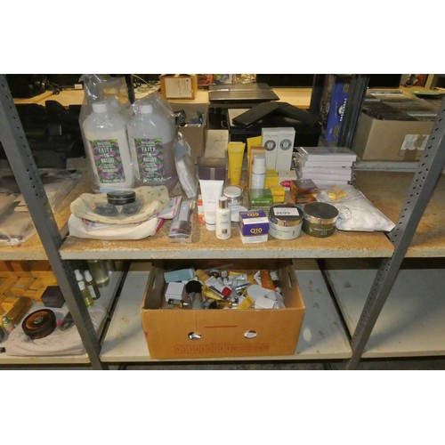 2699 - A large quantity of beauty products including DeCleor etc, please see pictures for more details,  co... 