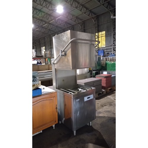 1001B - A commercial pass through dish washer by ClassEQ type P500ASWS 3 phase trade comes with washing tray... 