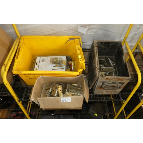 5012 - 3 x boxes containing a quantity of various brass door hinges, door furniture etc. Contents of 1 shel... 