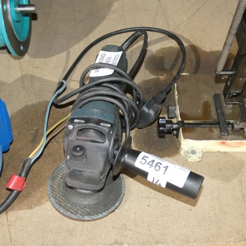 5461 - 1 x Bosch GWS 600 Professional angle grinder 240v  Tested Working