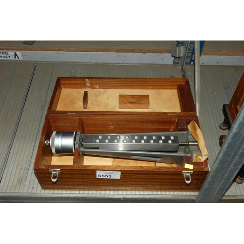 5553 - 1 x PVE height micrometer (2-11 inch) supplied in a wooden case