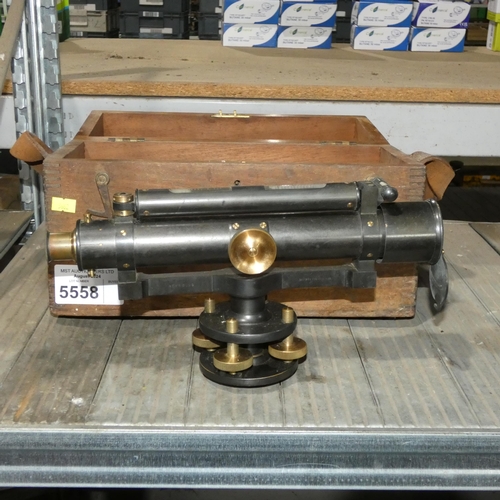 5558 - 1 x vintage theodolite / surveying instrument by Reynolds Birmingham supplied with a wooden case