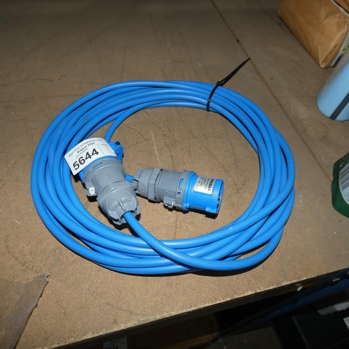 5644 - A mains connector lead - blue lead with blue plastic Ceeform connectors - length unknown