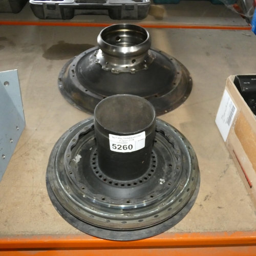 5260 - 5 x various metal items believed to be parts of a jet engine