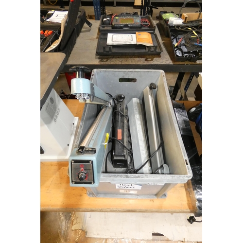 5339 - 3 x used heat sealers comprising 2 x Packer and 1 x KF - all 240v. Please note that the grey plastic... 