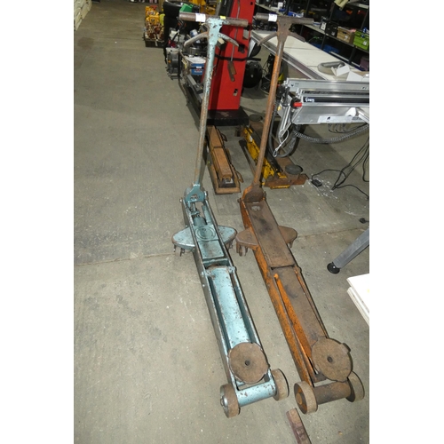 5721 - 1 x Epco blue metal trolley jack - capacity not shown