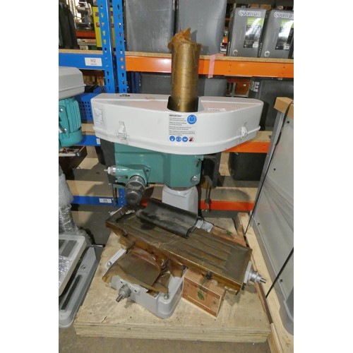 5346 - 1 x ZX30M bench top mill / drill. Please note that this item is unused but is missing the motor and ... 