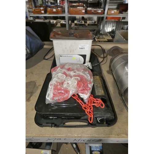 5441 - 1 x Henry Schein ultrasonic cleaner 240v, 1 x Hi-Gear gas camping stove and a length of red / white ... 