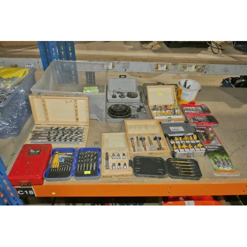 5495 - A quantity of various router bit, drill bits, augers etc