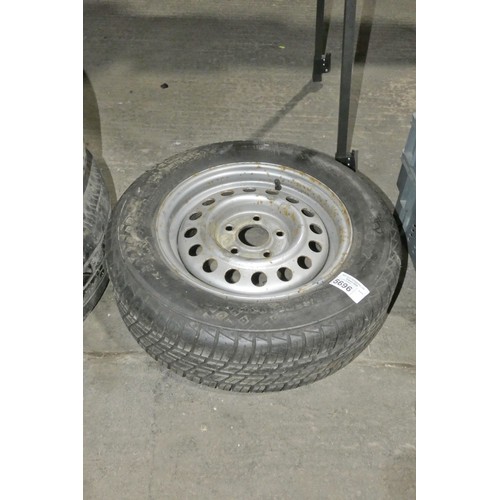 5696 - 1 x steel wheel (5 stud) with a 185/65 R14 tyre fitted