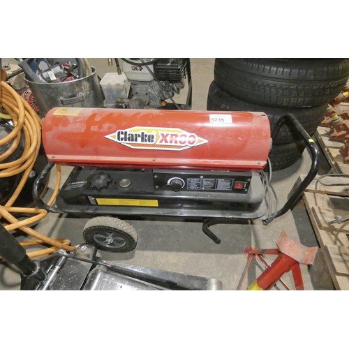 5735 - 1 x Clarke XR80 space heater 240v - diesel / paraffin