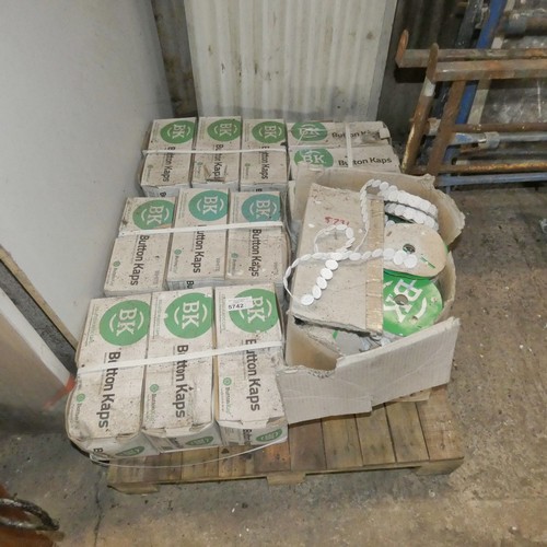 5742 - 1 pallet containing a quantity of BK collated button kaps