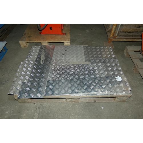 5856 - 1 pallet containing a quantity of various aluminium checker plate off cuts