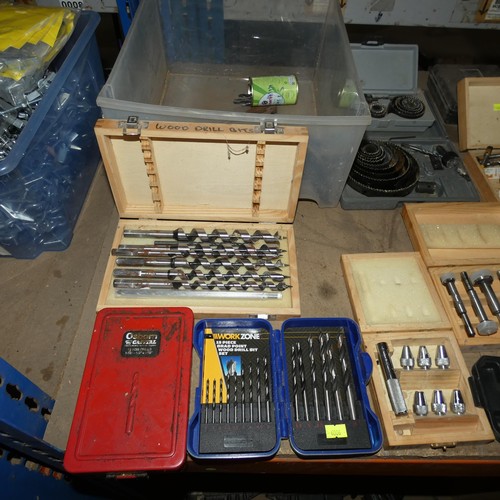 5495 - A quantity of various router bit, drill bits, augers etc