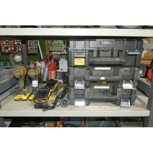 5786 - 1 x Dewalt cordless drill and 1 x Dewalt impact driver with 4 x batteries / 2 x chargers together wi... 