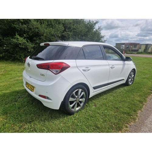 1 - Hyundai  i20 Hatchback 1.2 premium NAV SDR, white, Reg: WF67 XZX, 19/12/17, 5 spd manual petrol 1248... 