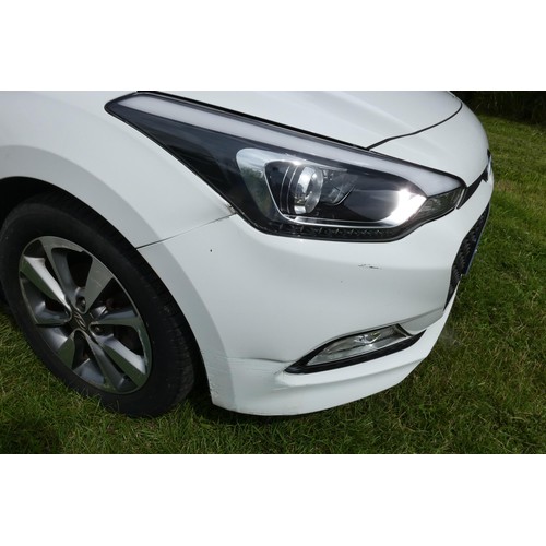 1 - Hyundai  i20 Hatchback 1.2 premium NAV SDR, white, Reg: WF67 XZX, 19/12/17, 5 spd manual petrol 1248... 