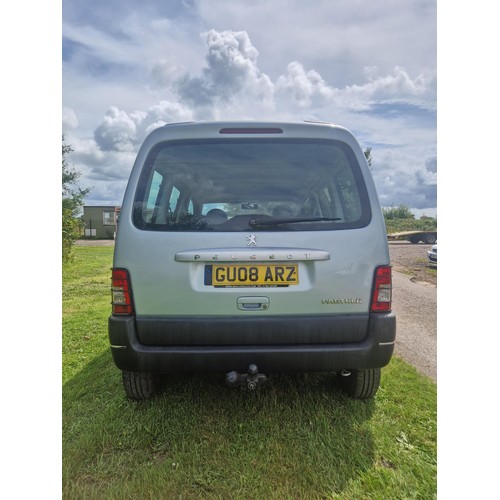 3 - Peugeot Partner MPV Combi Diesel Estate 1.6 HDI Escapade 5 dr, Silver, Reg: GUO8 ARZ, 01/93/2008, 5 ... 