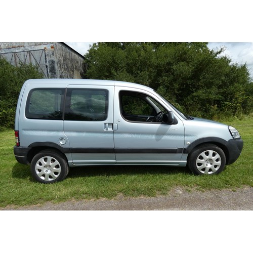 3 - Peugeot Partner MPV Combi Diesel Estate 1.6 HDI Escapade 5 dr, Silver, Reg: GUO8 ARZ, 01/93/2008, 5 ... 