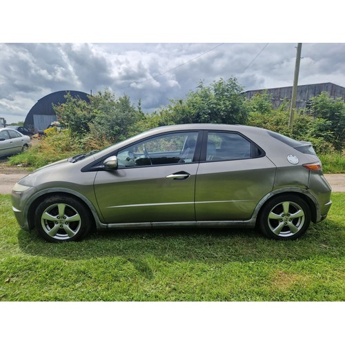 5 - HONDA CIVIC HATCHBACK 1.8 I-VTEC ES, 5Dr.  Reg: LA06 UZK, 30/06/2006, 6 spd manual petrol 1799cc, Mi... 