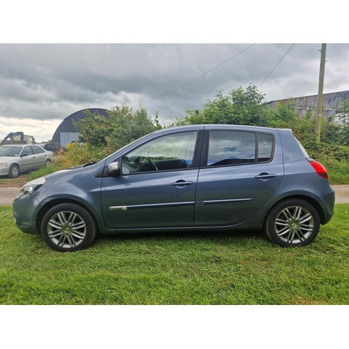 6 - Renault Clio 5 dr hatchback 1.6 VVT GT LINE TOM TOM AUTO, Blue, Reg: RE61 JYS, 15/11/2011, 4 speed A... 