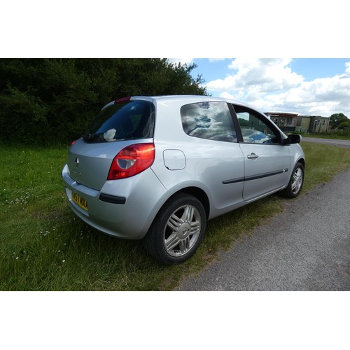 8 - Renault Clio Dynamique 1.5 DCi 86, 5dr hatchback 3 Dr Silver, Reg: NV57 MXA, 16/01/2008, 5 spd manua... 