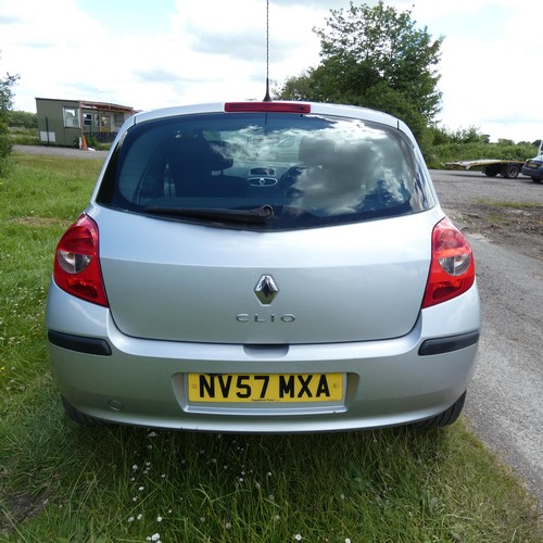 8 - Renault Clio Dynamique 1.5 DCi 86, 5dr hatchback 3 Dr Silver, Reg: NV57 MXA, 16/01/2008, 5 spd manua... 