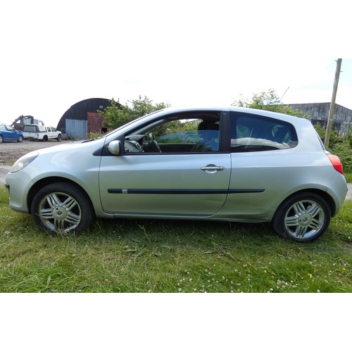 8 - Renault Clio Dynamique 1.5 DCi 86, 5dr hatchback 3 Dr Silver, Reg: NV57 MXA, 16/01/2008, 5 spd manua... 