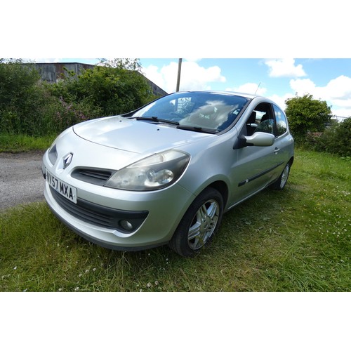 8 - Renault Clio Dynamique 1.5 DCi 86, 5dr hatchback 3 Dr Silver, Reg: NV57 MXA, 16/01/2008, 5 spd manua... 