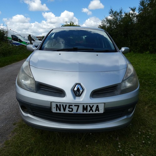 8 - Renault Clio Dynamique 1.5 DCi 86, 5dr hatchback 3 Dr Silver, Reg: NV57 MXA, 16/01/2008, 5 spd manua... 