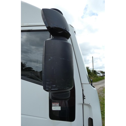 12 - Iveco  Euro cargo (MY2008), box van, White, Reg: WA09 DHK, 01/05/2009, S-Auto Diesel 5880cc, Euro 5 ... 