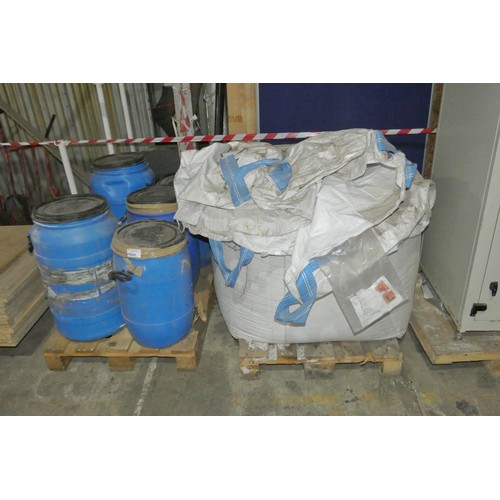 5869 - 1 x dumpy bag and 5 x blue plastic containers containing Tilverkare pelletized glass batch. Please s... 