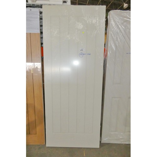 5879 - 2 x Newark white doors each approx 826 x 2040mm