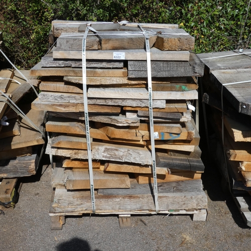 6322 - 1 x pallet containing a quantity of various hardwood slabs, mainly oak - Contents of 1 pallet