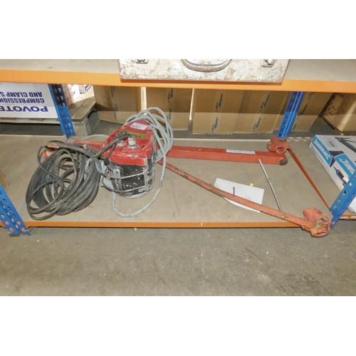 6067 - 1 x Duke DU-230A scaffold winch with wired remote control and bracket, 240v, capacity approx 230kg