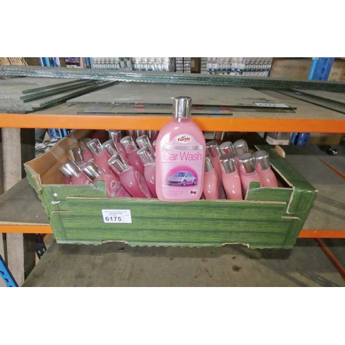 6175 - A quantity of 500ml bottles of Turtle Wax car wash