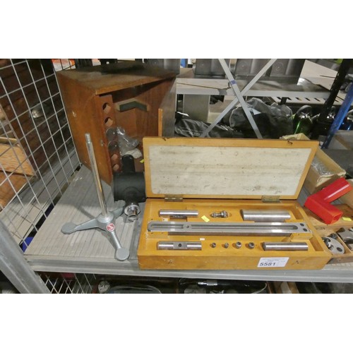 5581 - A quantity of various items including a Universal Avometer, a Stanhope-Seta 1040 smoke point apparat... 