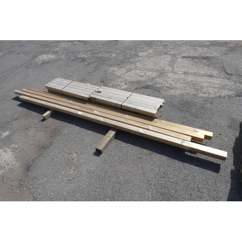 6350 - A quantity of various wooden posts comprising of mostly 7 cm x 7, lengths vary up to approx 360cm lo... 