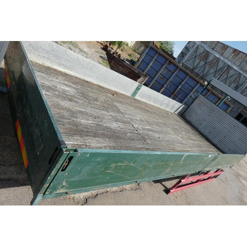 6351 - 1 x Lorry body with removable / drop sides measuring approx 248cm w x 580cm long