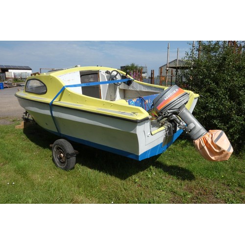 6241 - A cabin cruiser boat with a Mariner 25hp two stroke electric start outboard engine. This boat is app... 