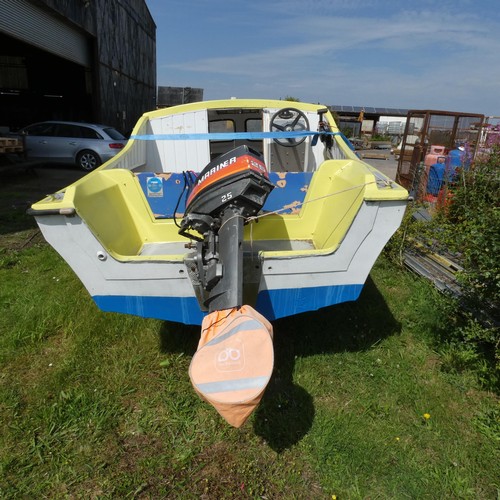 6241 - A cabin cruiser boat with a Mariner 25hp two stroke electric start outboard engine. This boat is app... 