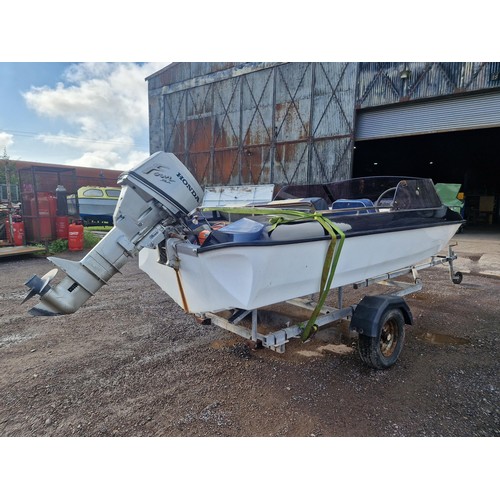 6242 - 1 x Fletcher 14 speed boat with a Honda 9.9hp four stroke outboard engine. This boat is approx 430cm... 