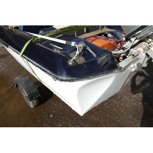 6242 - 1 x Fletcher 14 speed boat with a Honda 9.9hp four stroke outboard engine. This boat is approx 430cm... 