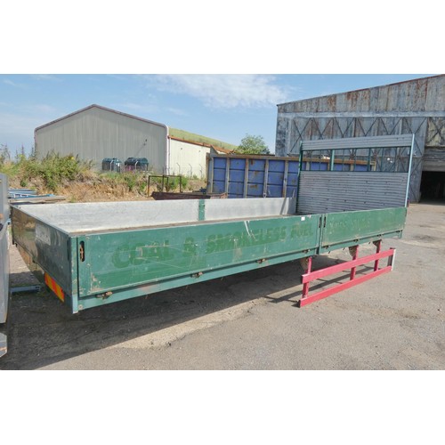 6351 - 1 x Lorry body with removable / drop sides measuring approx 248cm w x 580cm long