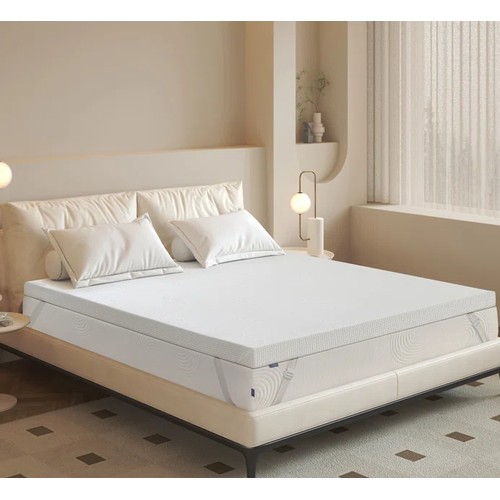 14 - 1 x high density 5cm gel memory foam mattress topper RRP £62 - double size 135cm - returned damaged