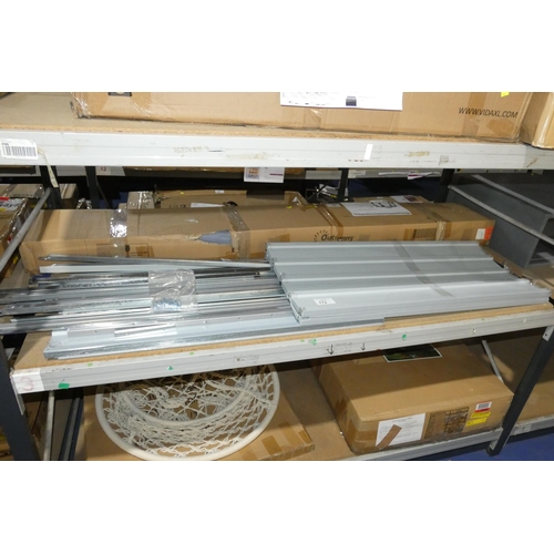 172 - A quantity of various metal shed parts including roof sheets. Please note that these are shed parts ... 