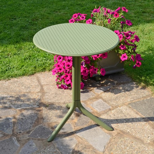 265 - 1 x Step Nardi green plastic garden round table diameter approx 60cm RRP £107