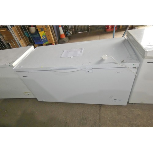 1015 - A large chest freezer by Husky no model visible, approx 154x71cm - trade  Tested Working