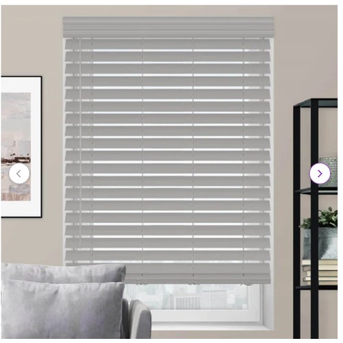 8 - 1 x fauxwood Venetian string blind